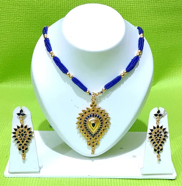 Assamese_Traditional_Gold_Plated_Blue_Colour_Dugdugi_Tassel_Jewellery_Set_For_Women